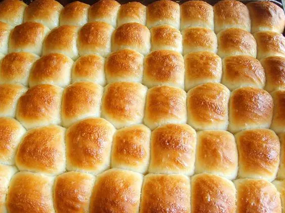 Panecillo/ pan de leche, bizcocho