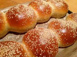 Pan de hamburguesa tipo brioche