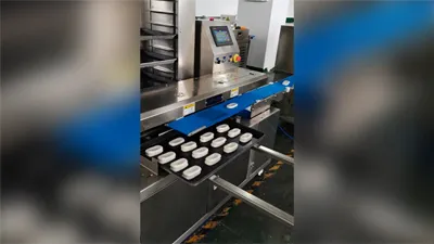 Carrito de bandejas automático