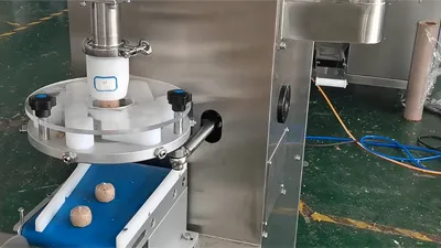 Máquina formadora de bolas energéticas
